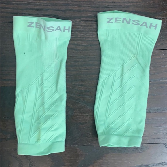 Zensah Compression Leg Sleeves - Picture 2 of 2